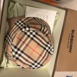 Burberry Hat Size Medium