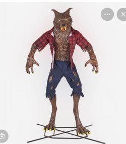 9.6 ft tall Werewolf Halloween Animatronic