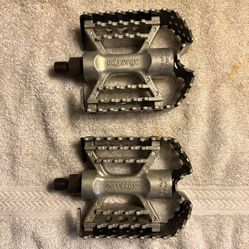Odyssey Triple  Bmx Pedals 