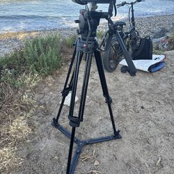 Fluid Head Video Manfrotto Tripod