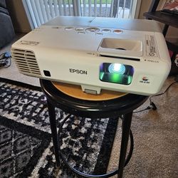 EPSON POWERLITE HDMI PROJECTOR 