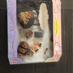 Barbie- Millicent Robert’s Collection Assesories 