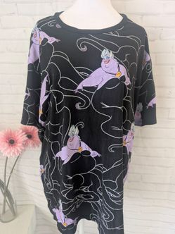 Disney Ursula's t-shirt size 2XL