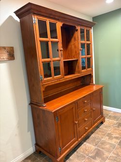 Solid Wood China Hutch Cabinet