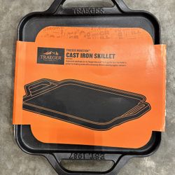 Traeger BOLD 12-Inch Cast Iron Square Griddle/Skillet