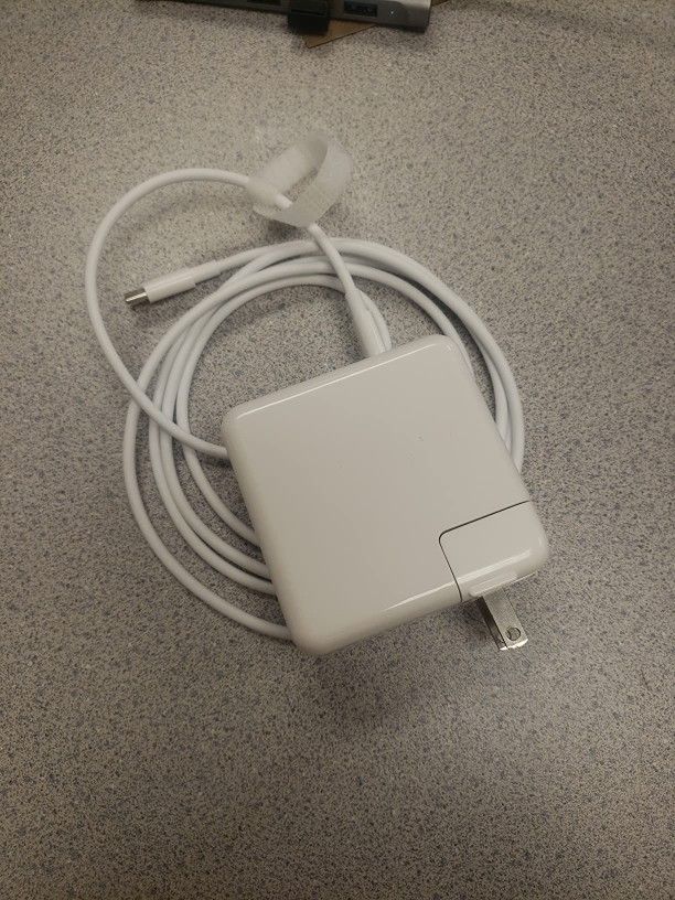 Charger for MacBook Air MacBook Pro 13 14 15 16 inch 2025 2024 2023 2022 2021 2020, M1 M2 M3 M4 Laptop 70W USB C Power Adapter, iPad, LED, 6.6FT USB-C