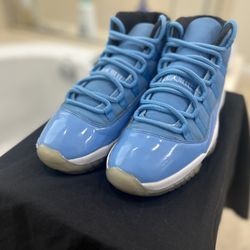 Air Jordan 11s Size 9m.       149$ Obo