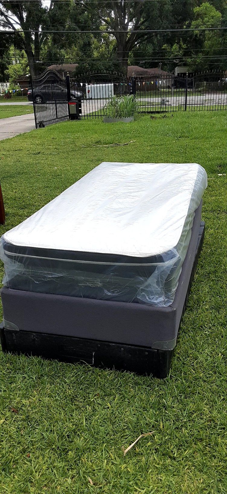 XL twin size mattress and boxspring