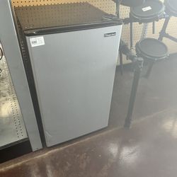 Magic Chef mini fridge