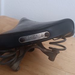 Vintage ORIGINAL scwhin Cruiser Seat