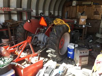 Massey fergueson 245 tractor