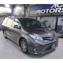 2020 Toyota Sienna XLE 