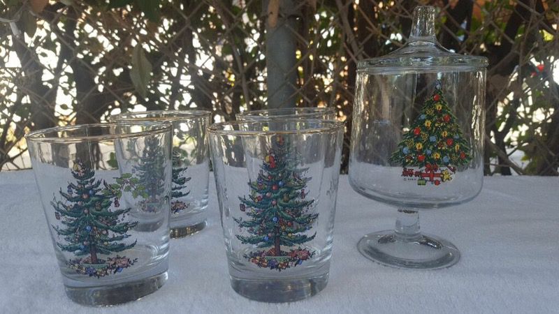 Christmas set of 4 22k Gold Rim glasses with a candy jar