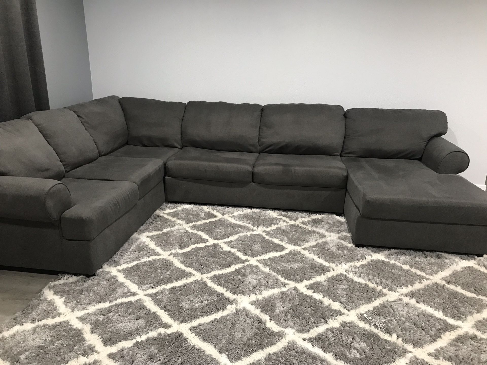 Grey 3-piece sectional sofa