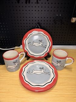 VTG Set of 6 Reindeer 8.5 in 4 Salad Plates & 2 Cups Red Rim Ceramic Christmas *