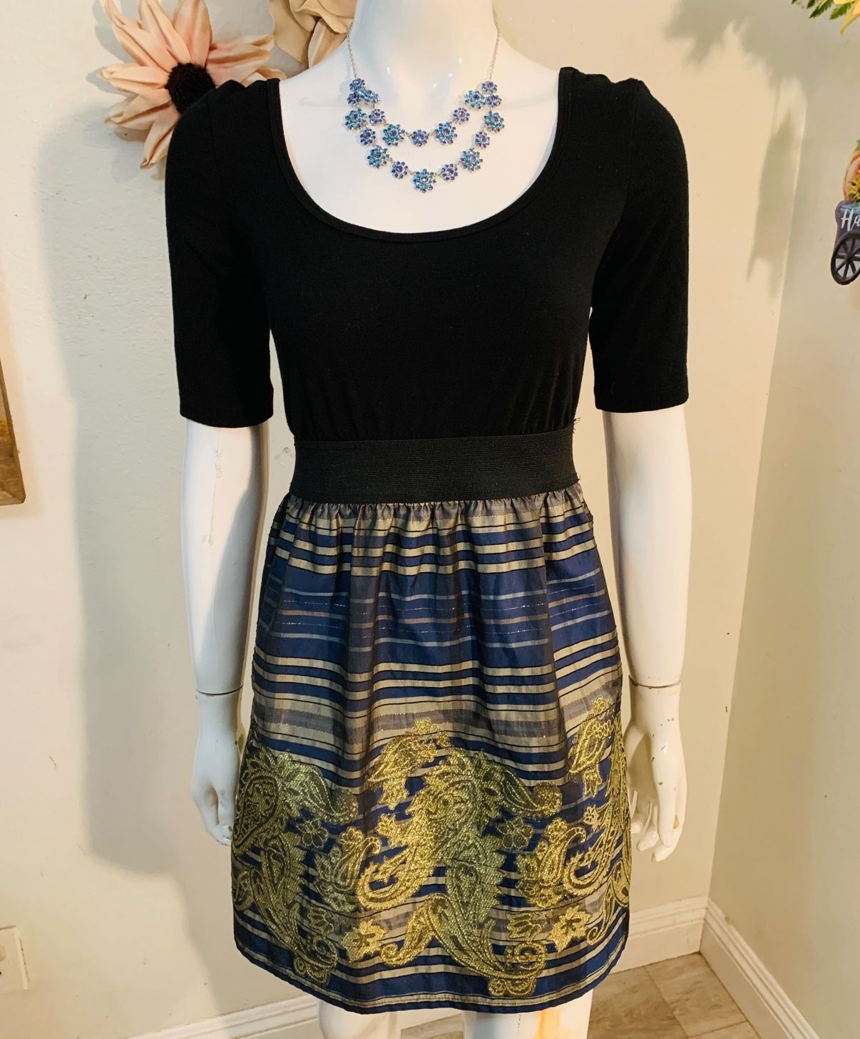 Xhileration Women’s Medium Dress Black Gold Navy Blue  Holiday Metallic Bottom 