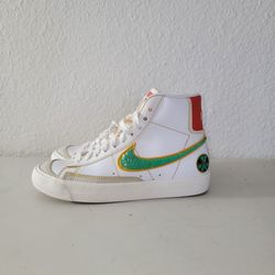 Boys' Nike Blazer Mid 2020 Roswell Rayguns  Shoes White Size 4Y