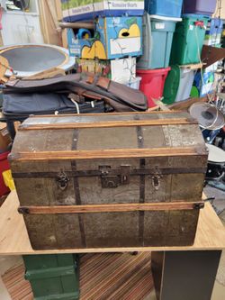 Steamer trunk