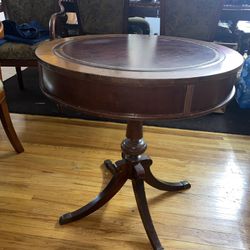 Coffee Table Round antique With Paint