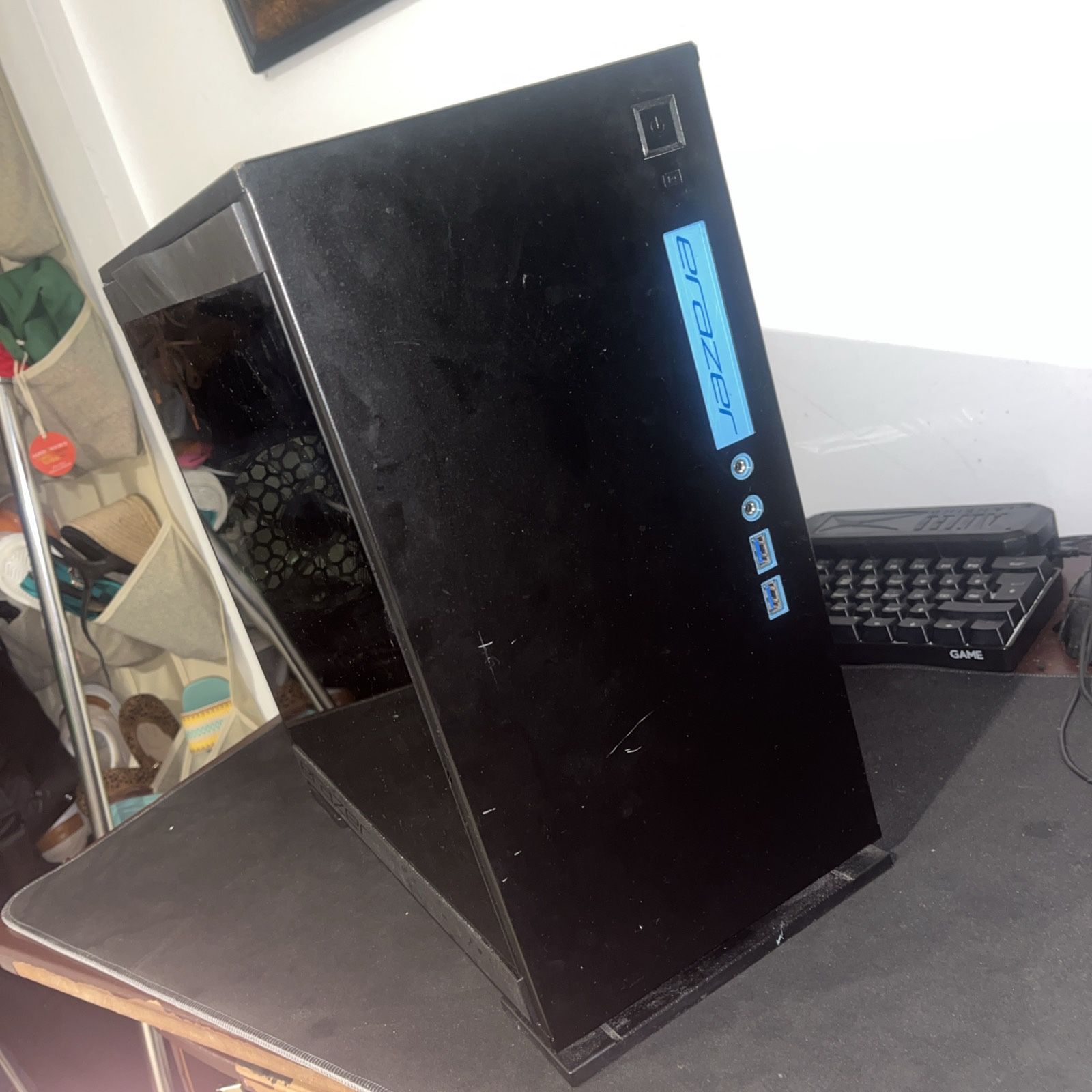 MEDION ERAZER X31-17-12700 16GB 512SSD RTX 3060Ti Gaming Desktop MSN: 10024695 • Intel Core i7-12700 Processor • 16 GB RAM • 512 GB SSD • NVIDIA GeFor
