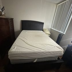 Queen Bed With Mattress