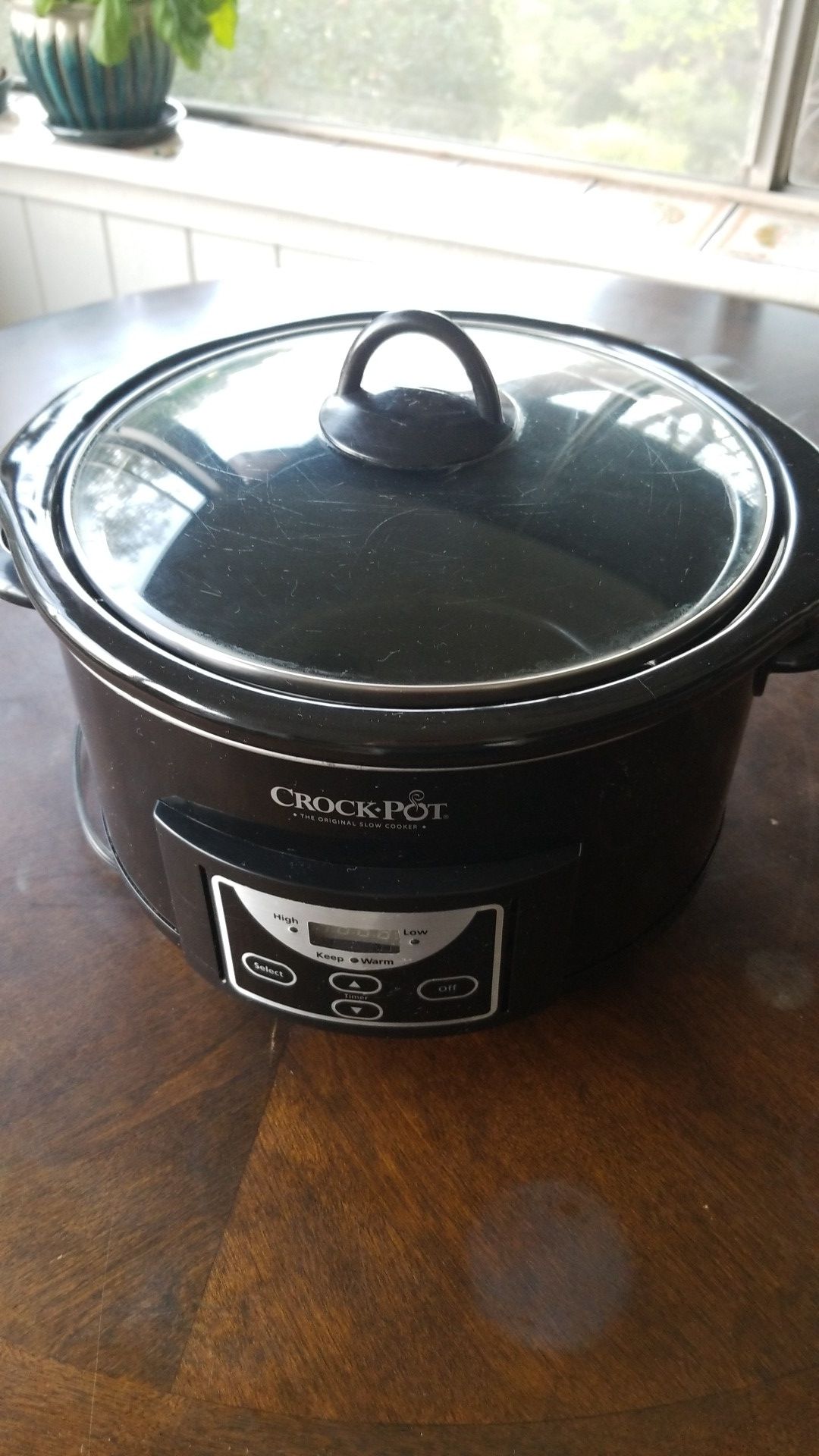 Crock Pot slow cooker 5 quart round