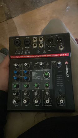 Harbinger LV8 (or LX8) 8-channel analog mixer featuring Bluetooth connectivity.