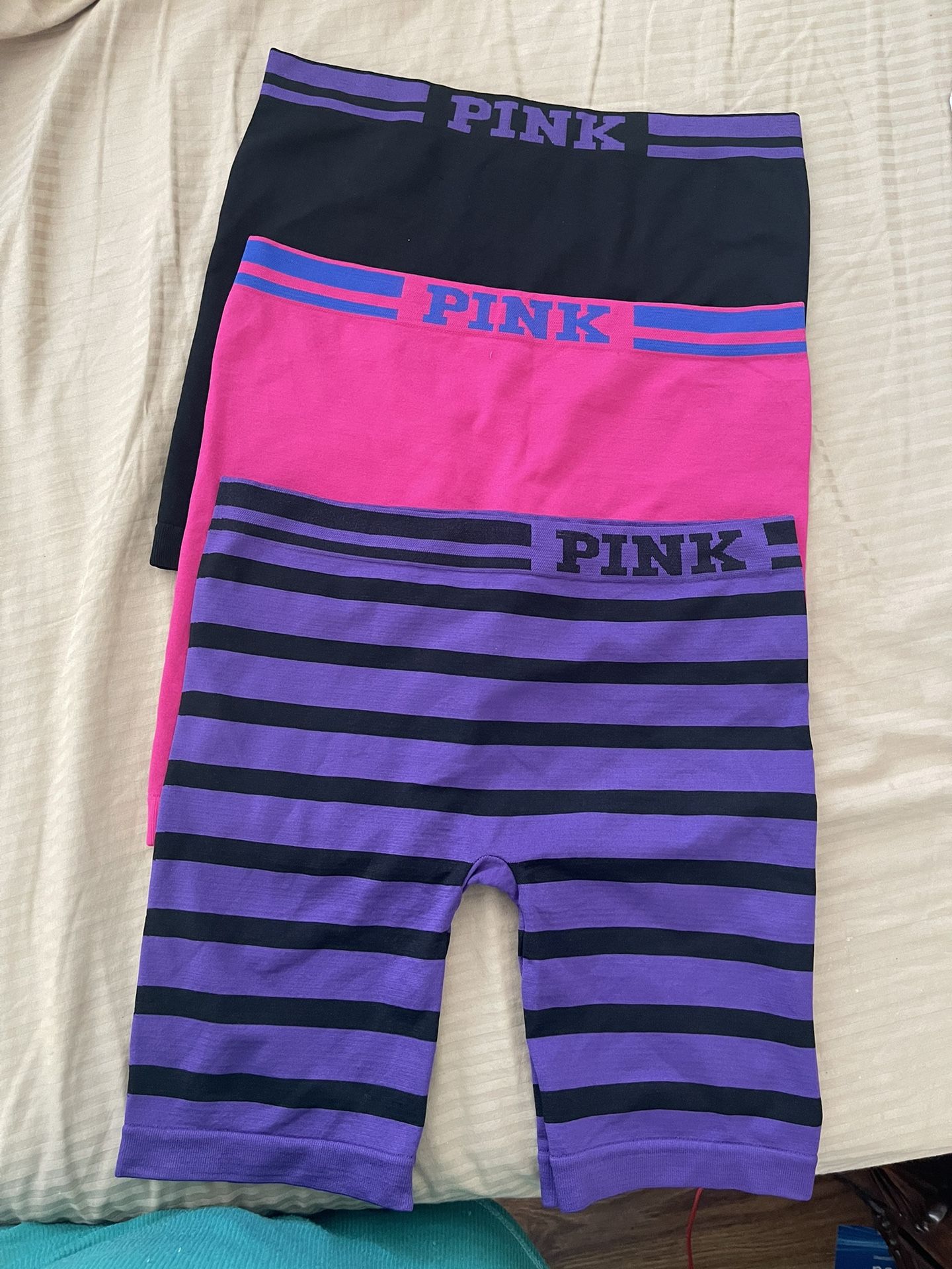 3 Short Pink Leggings