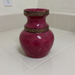 Vase Without Flowers 