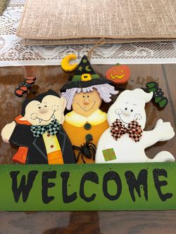 Ready to hang new wooden Halloween sign