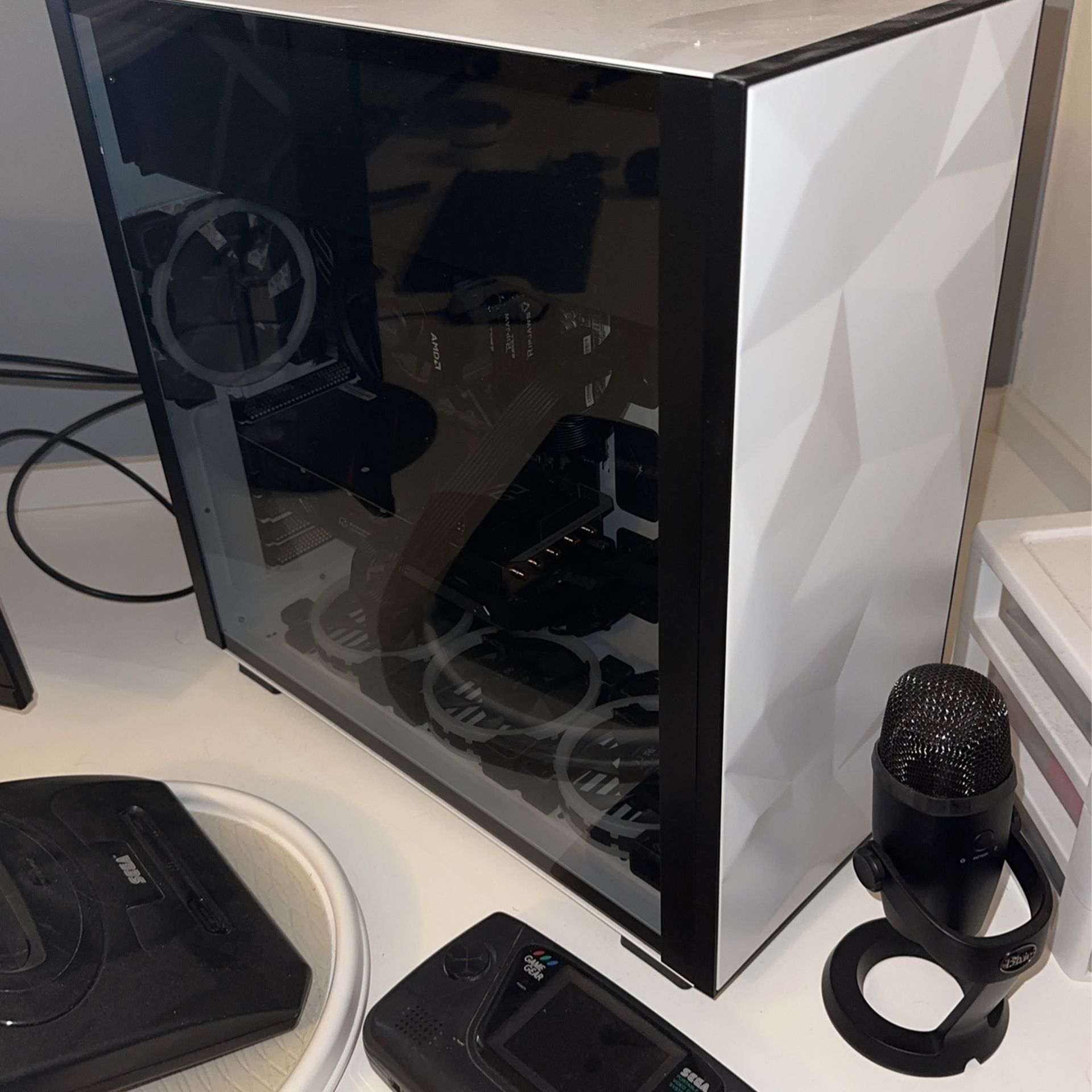 Custom PC With AMD And Phantom Graphics Card