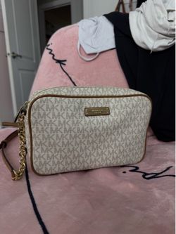 Michael Kors Crossbody purse