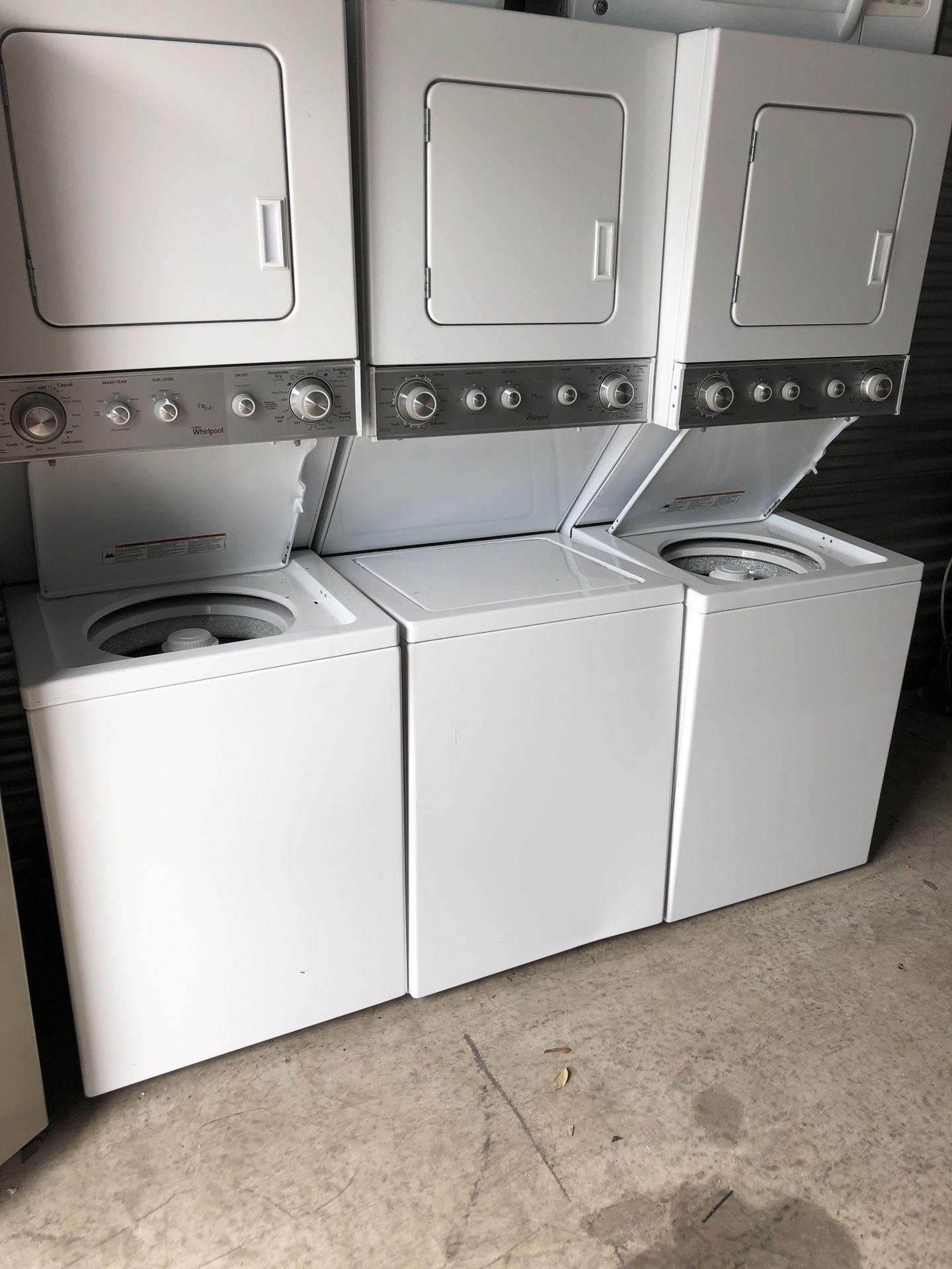 Stackable washer dryers apartment size