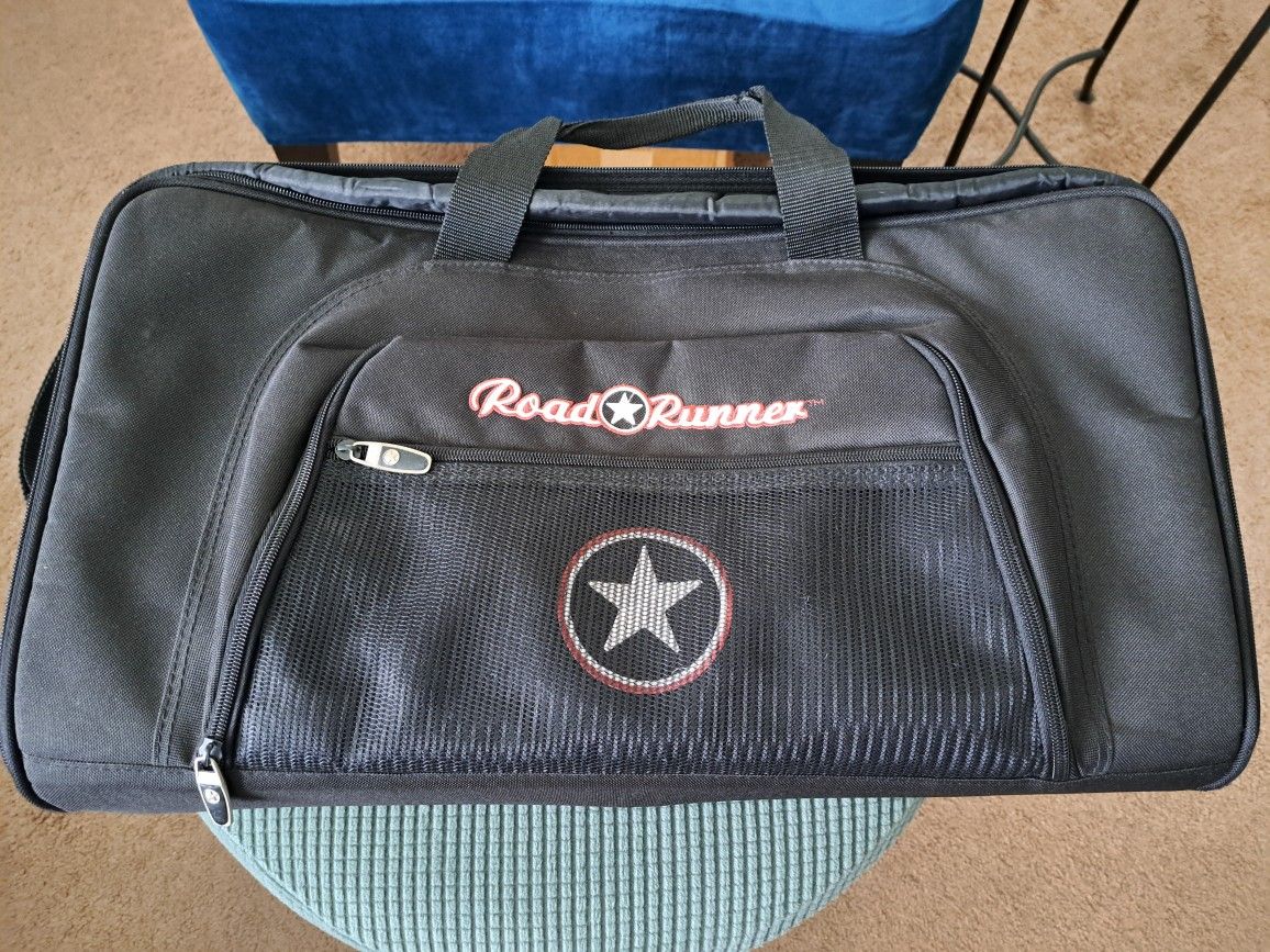 Roadrunner Pedal Board Case, Like New.