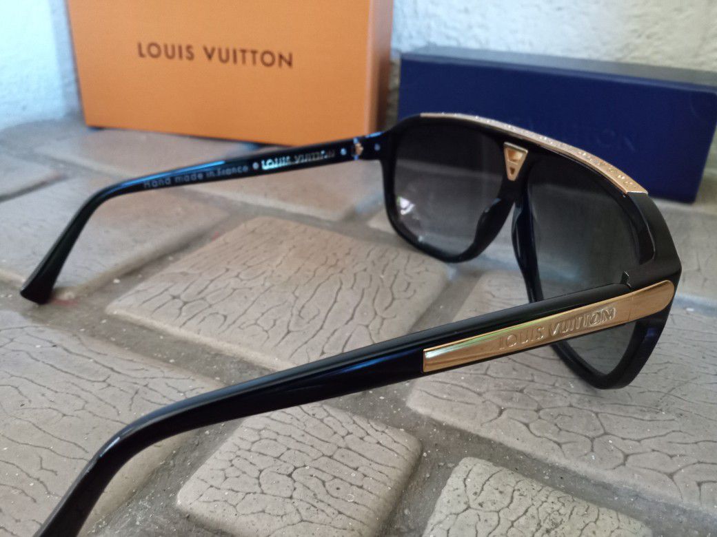 Classic Evidence Sunglasses for Sale in Milpitas, CA - OfferUp
