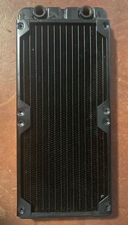 Lot of PC computer water cooling radiators, or can be sold separately.