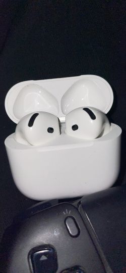 Apple AirPods 4 wireless