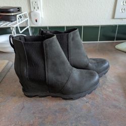 Sorel boots women's size 7.5