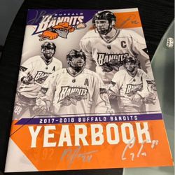 Buffalo Bandits 2017-18 Yearbook Signed! 