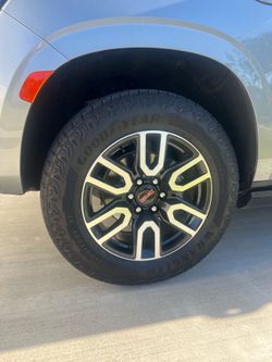 OEM 20” Wheels and Tires from 2023 GMC Yukon AT4 - Tire Size 275/60R20