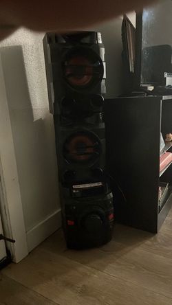 LG Tower Party Speaker