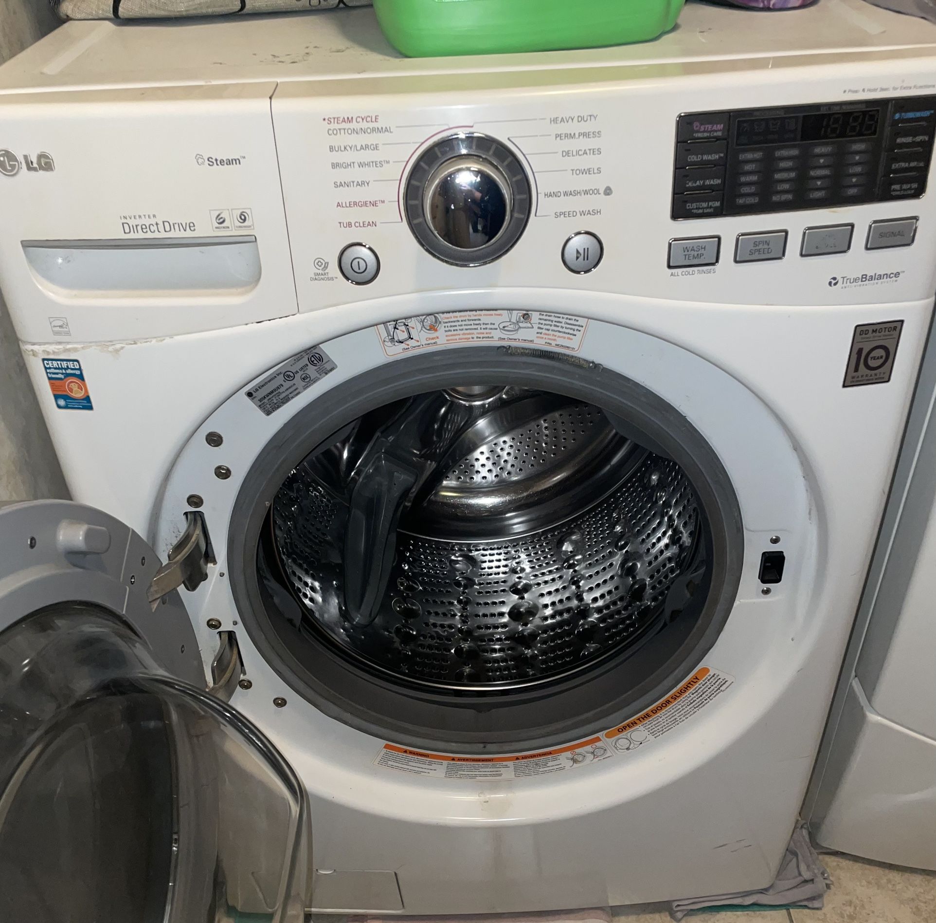 LG Front Loading Washing Machine 