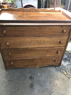 Dresser