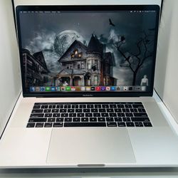 Apple MacBook Pro 15” 2.8Ghz Core i7 16GB 500GB TouchBar Radeon Pro 555 Graphics