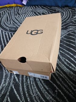 UGG Tasman Size 6 Women
