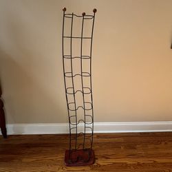 Freestanding floor wine rack