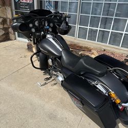 Harley Davidson FLHX