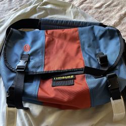 Timbuk2 Classic Messenger Bag (Large) in excellent condition.
