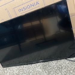 40 Inch Insignia Tv