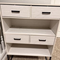 Decor dresser